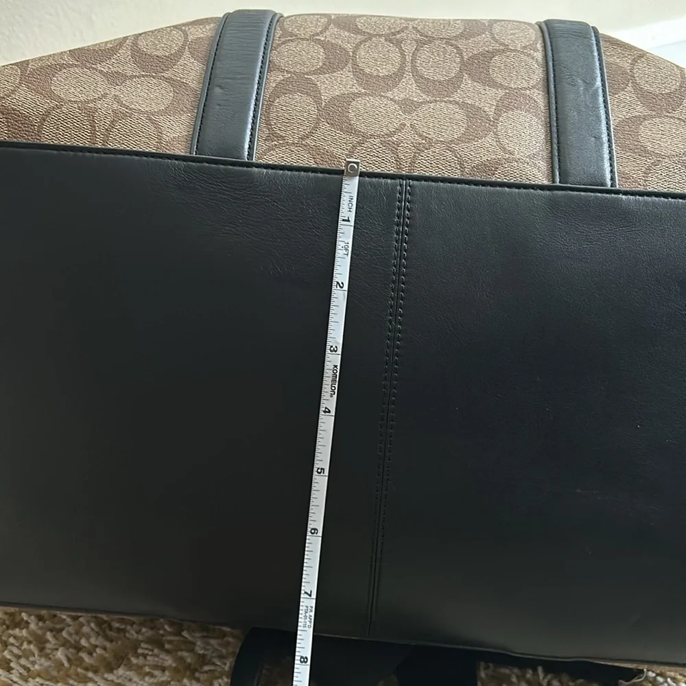 Coach - Picture 11 of 16